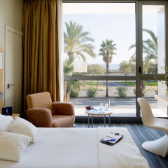 Отель Occidental Atenea Mar - Adults Only 4* Улучшенный номер с различными типами кроватей фото 5