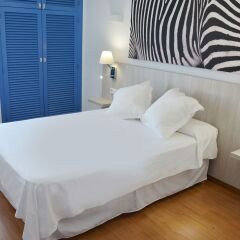 Отель Apartamentos Playasol My Tivoli Улучшенные апартаменты с различными типами кроватей