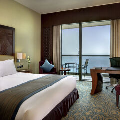 Отель Sofitel Dubai Jumeirah Beach 5* Улучшенный номер с различными типами кроватей фото 6