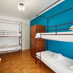 Хостел Luys Hostel & Turs Кровать в мужском общем номере