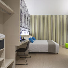 B&B Hotel Verona сейф в номере