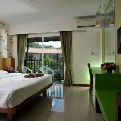 Отель Baan Karon Resort 3* Стандартный номер с разными типами кроватей фото 2