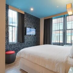 Отель TRYP By Wyndham Times Square South 4* Номер категории Премиум с различными типами кроватей фото 5