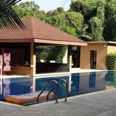 Nai Yang Beach Hotel открытый бассейн