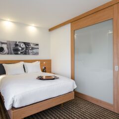 Отель Hampton by Hilton Amsterdam Airport Schiphol 3* Стандартный номер с различными типами кроватей