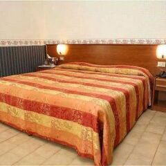 Hotel Ritz 3* Стандартный номер с двуспальной кроватью