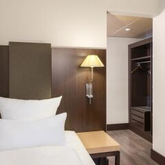 Отель Nh Konigsallee 4* Улучшенный номер фото 6