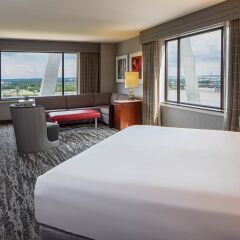 Отель Hyatt Regency St. Louis at The Arch 4* Номер Делюкс с различными типами кроватей