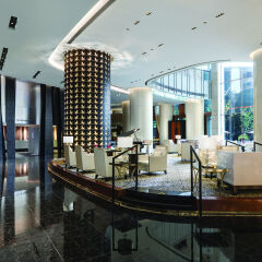 Отель The Langham, Shanghai, Xintiandi лобби лаундж фото 2