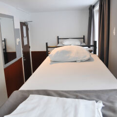 Travel Hotel Amsterdam Кровать в общем номере с двухъярусной кроватью фото 2