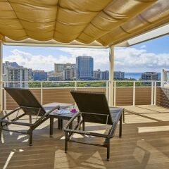 DoubleTree by Hilton Hotel Alana - Waikiki Beach 3* Люкс с различными типами кроватей