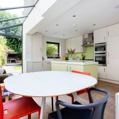 Отель Highbury Square Home 3* Коттедж с различными типами кроватей