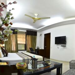 Отель Sohi Residency 3* Стандартный номер с различными типами кроватей