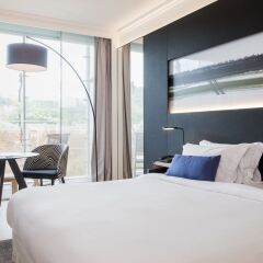 Отель Marriott Lyon Cité Internationale 4* Представительский номер с различными типами кроватей