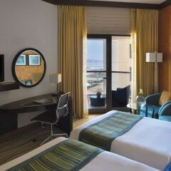 Movenpick Hotel Jumeirah Beach 5* Улучшенный номер с 2 отдельными кроватями фото 2