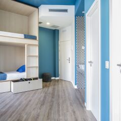 Mola Hostel Кровать в общем номере