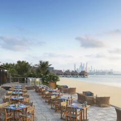 Отель Anantara The Palm Dubai Resort ресторан фото 3