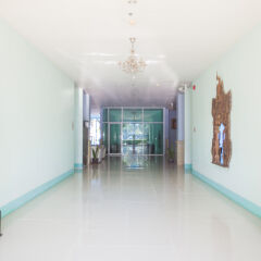 Chalong Beach Hotel Phuket интерьер отеля