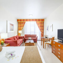 Golden Sands Hotel Apartments вид из номера