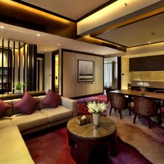 Отель Crowne Plaza Chongqing New North Zone 4* Люкс с различными типами кроватей