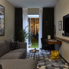 Hotel Indigo Antwerp - City Centre 4* Полулюкс