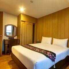 Отель The Kris Residence комната для гостей фото 3