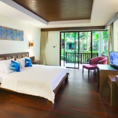Отель Khaolak Bay Front Resort 3* Номер Делюкс с различными типами кроватей