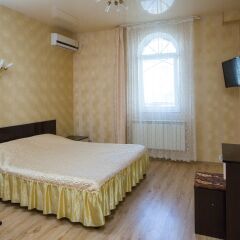 Гостиница Звездный 2* Стандартный номер с двуспальной кроватью