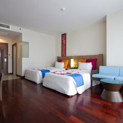 The Pattaya Discovery Beach Hotel Pattaya 4* Улучшенный номер с различными типами кроватей