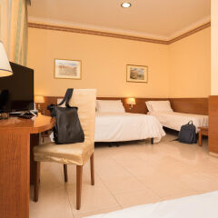Hotel Portamaggiore 3* Улучшенный номер с различными типами кроватей фото 14