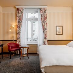 Small Luxury Hotel Ambassador Zürich 4* Улучшенный номер с различными типами кроватей