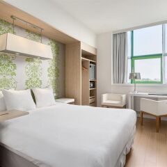 Отель NH Amsterdam Noord 4* Стандартный номер с различными типами кроватей