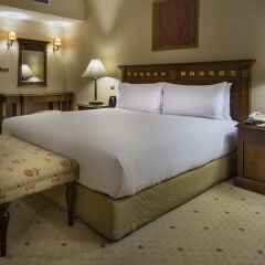 Hilton Izmir 5* Представительский люкс с различными типами кроватей