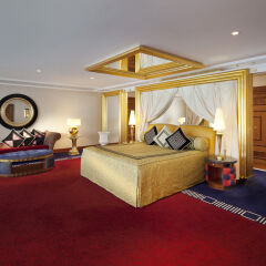 Отель Burj Al Arab Jumeirah 5* Люкс повышенной комфортности с различными типами кроватей