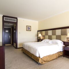 Grand Hotel Excelsior 5* Номер Делюкс с двуспальной кроватью