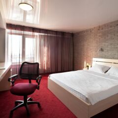 Marins Park Hotel Novosibirsk 4* Улучшенный номер с двуспальной кроватью