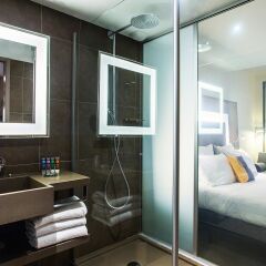 Novotel Paris Les Halles Hotel ванная фото 2