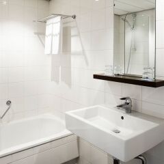 Отель NH Amsterdam Caransa 4* Стандартный номер с различными типами кроватей фото 3