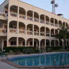 Отель Seaview Gardens Hotel Отель Seaview Gardens Hotel в Серекунде