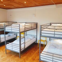 Отель Marken Guesthouse Кровать в мужском общем номере фото 2