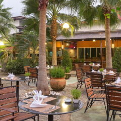 Отель Naina Resort & Spa место для завтрака фото 3