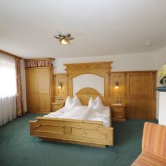 Hotel Alpenjuwel 3* Улучшенный номер