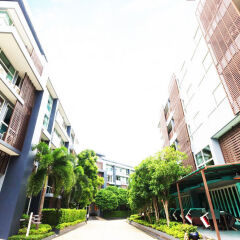 Отель The Kris Residence интерьер отеля