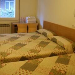 Отель Hostal Conde Güell Стандартный номер с различными типами кроватей