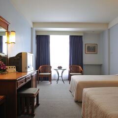 Phuket Merlin Hotel 3* Номер Делюкс с различными типами кроватей фото 4