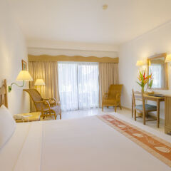 Отель Amora Beach Resort Phuket 4* Стандартный номер разные типы кроватей фото 2
