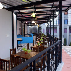 Отель Dinar Lodge место для завтрака