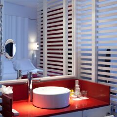 Hotel Porta Fira Sup раковина ванной комнаты