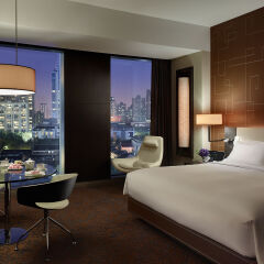 Отель The Langham, Shanghai, Xintiandi комната для гостей фото 5