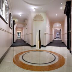 Отель Sofitel Rome Villa Borghese коридор